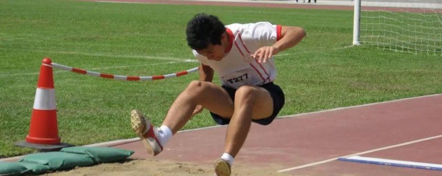 室内的跳远要领教程 如何练习跳远