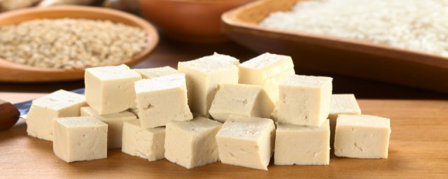 外面卖的油炸豆腐是如何做的 油炸豆腐的做法