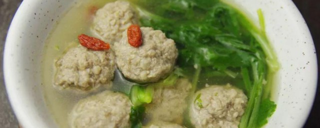白菜粉丝汆丸子 白菜粉丝汆丸子的制作技巧