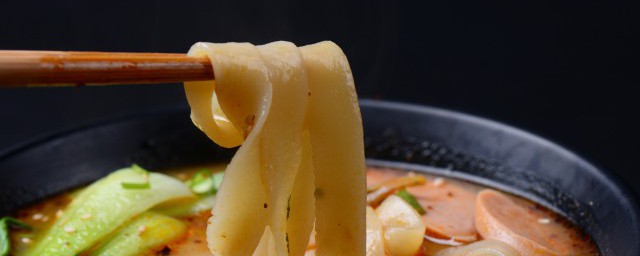 鱼丸海鲜面 鱼丸海鲜面的制作方法