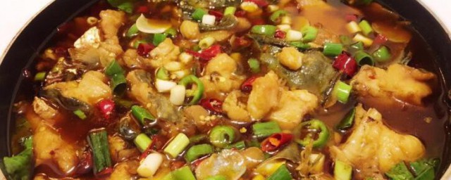 蒜香豆瓣鲶鱼 蒜香豆瓣鲶鱼的简单做法