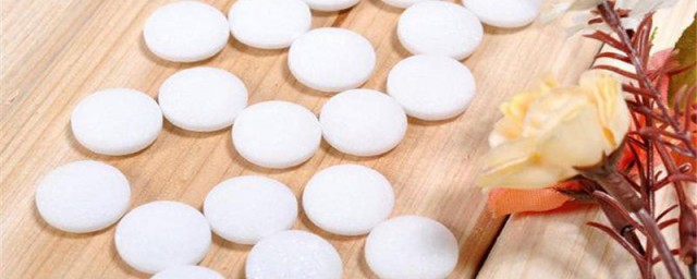 樟脑丸怎样使用 樟脑丸怎样用是精确安全的