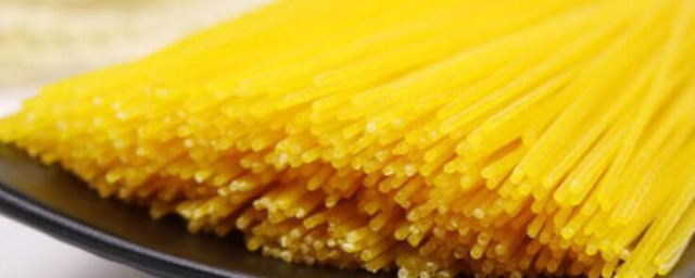为什么玉米面条要冷冻 玉米面条冷冻的原因