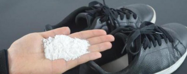 帆布鞋异味怎样洗掉 帆布鞋异味怎样洗掉