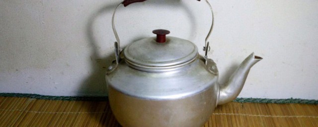铝壶怎样擦干净 铝壶擦干净技巧