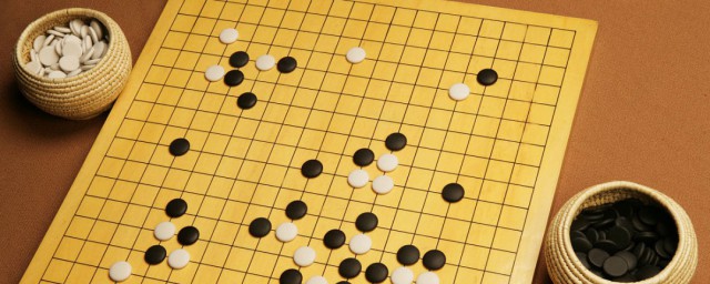 围棋棋盘由纵横多少条线组成 围棋棋盘由纵横几条线组成