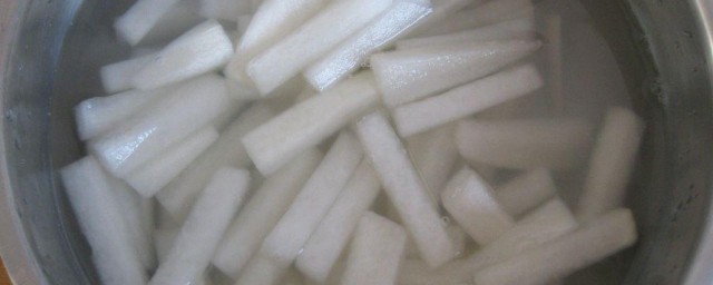 海南有点甜的腌萝卜是如何做的 怎么做海南有点甜的腌萝卜