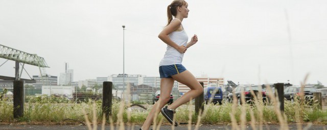 女子400米跑步办法 初中女子400米跑步办法有哪些