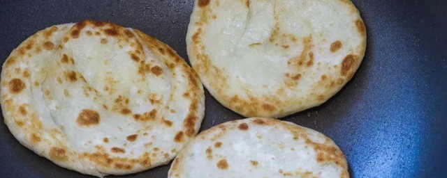 烙的饼怎样不硬 教你烙出柔软的家常饼
