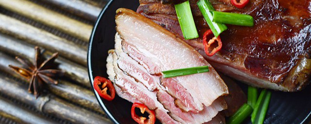 高压锅焖腊肉饭怎样做 高压锅焖腊肉饭的做法详解