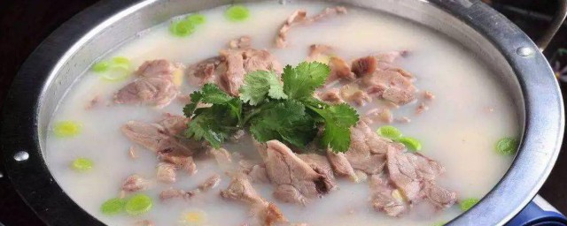 云南汽锅羊肉汤怎样做 汽锅羊肉汤简易做法