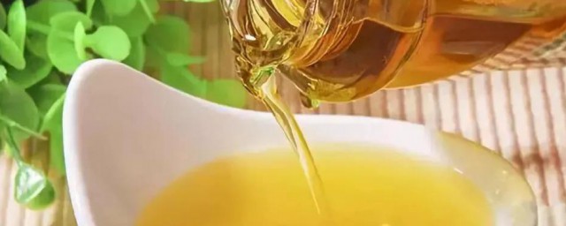 怎样挑选菜籽油 挑选菜籽油的技巧