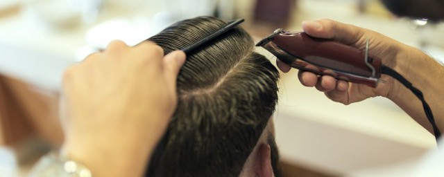 男学生剃头发教程 男生应该如何剃头发