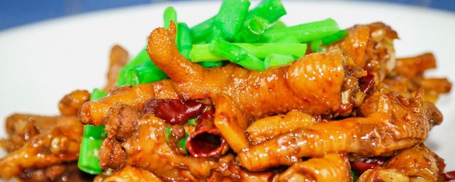 鸡爪鸡杂怎样做 怎样做鸡爪鸡杂好吃