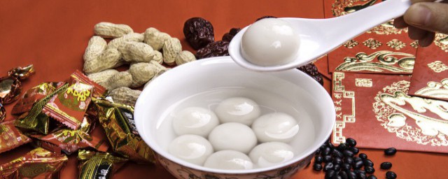 小丸子煮米酒 小丸子煮米酒的做法