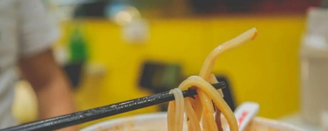 广西螺蛳粉臭酸笋如何做 广西螺蛳粉臭酸笋的做法