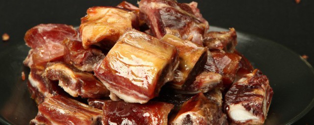 烟熏排骨的做法 烟熏排骨的烹饪技巧