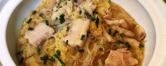 酸菜炖猪头肉 在家做酸菜炖猪头肉的技巧