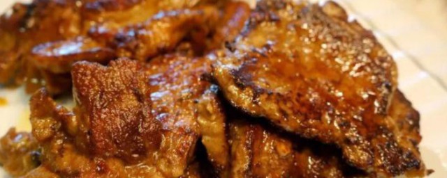 胡萝卜冬菇煎焗鸡腿 胡萝卜冬菇煎焗鸡腿怎样做