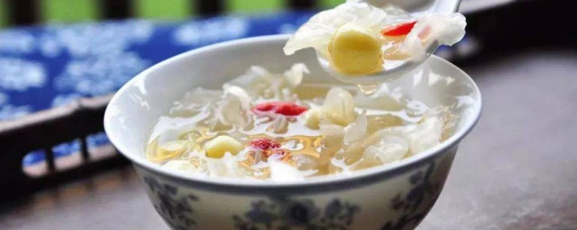 银耳莲子怎样做去火 银耳莲子汤的做法