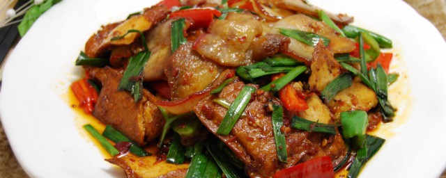 豆干烧回锅肉 豆干烧回锅肉的制作步骤