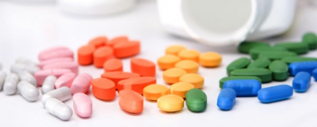 药片体积太大难以下咽可以嚼碎服用吗 药片卡在喉咙怎样办