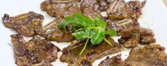 街边牛骨的做法和配方 怎样制作牛骨