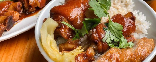 电饭锅做猪蹄焖饭的技巧 电饭锅做猪蹄焖饭的技巧是什么