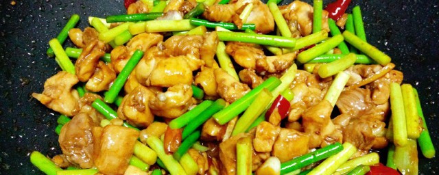 蒜苔炒鸡丝做法次序 怎样做蒜苔炒鸡丝