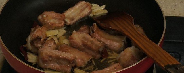 酸豇豆排骨步骤 做酸豇豆排骨的秘诀