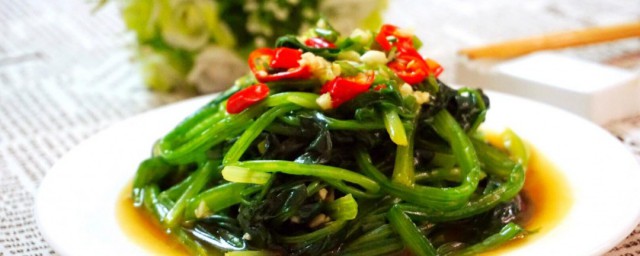 怎样做凉拌菠菜辣根 凉拌菠菜辣根做法