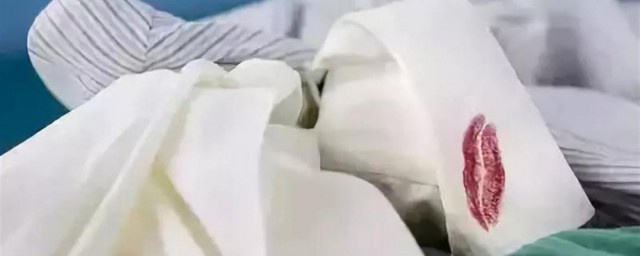 口红弄衣服上怎样快速处理掉 口红弄衣服上解决技巧