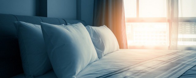 详解枕套发黄如何洗小妙招 枕套发黄的清洗方式