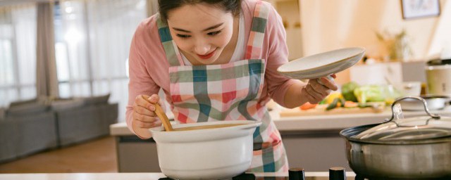 莲子百合炖猪肉 怎么做莲子百合炖猪肉