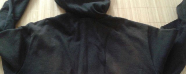 黑色衣服褪色了怎样恢复原色 黑色衣服褪色了怎样办