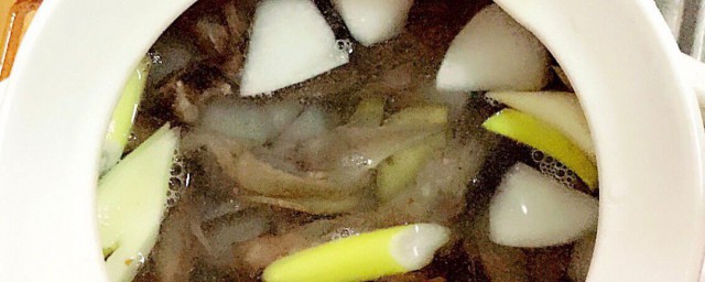鸭架草菇汤 鸭架草菇汤的正宗做法
