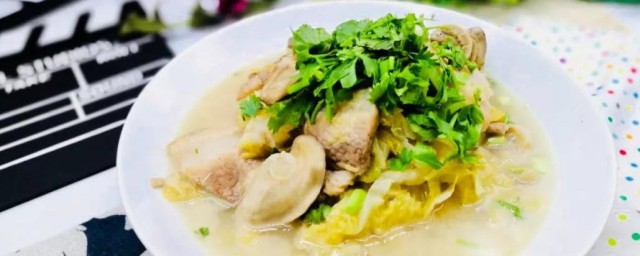 排骨五花肉生蚝炖酸菜 如何制作排骨五花肉生蚝炖酸菜