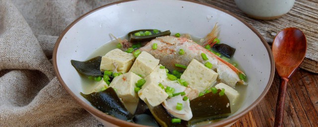 小黄花鱼豆腐汤怎样做 怎样做小黄花鱼豆腐汤好吃