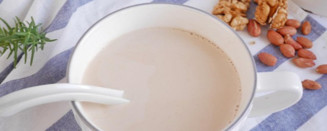 花生红枣核桃汁制作技巧 花生红枣核桃汁做法分享