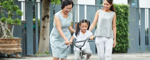 学自行车的独门方法 学自行车一定要克服恐惧