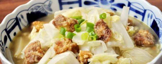 小酥肉炖粉丝白菜怎样做 制作小酥肉炖粉丝白菜的技巧