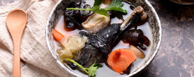 石斛花旗参炖鸡汤 石斛花旗参炖鸡汤的烹饪技巧