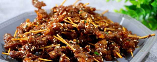 孜然牙签羊肉的做法 孜然牙签羊肉怎样做好吃