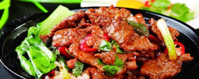 葱头牛肉煲饭如何做 葱头牛肉煲饭的做法