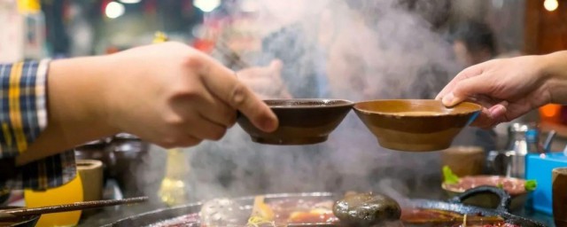 头发上的火锅味怎样快速去除 头发上的火锅味快速去除技巧