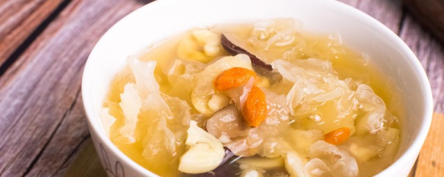 红枣蜜瓜银耳羹 红枣蜜瓜银耳羹做法