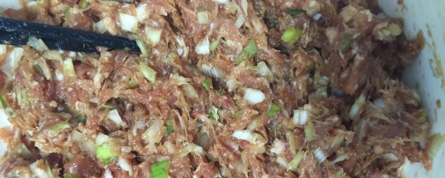 猪肉香肠馅饺子怎样做 怎样做猪肉香肠馅饺子