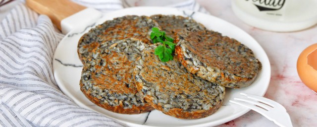 蜂蜜黑芝麻米饼的做法 怎样做蜂蜜黑芝麻米饼