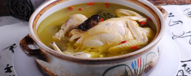炖鸡怎样做才能去除腥味 炖鸡去除腥味技巧
