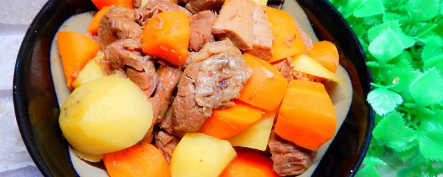 胡萝卜土豆焖牛肉如何做 做胡萝卜土豆焖牛肉的步骤